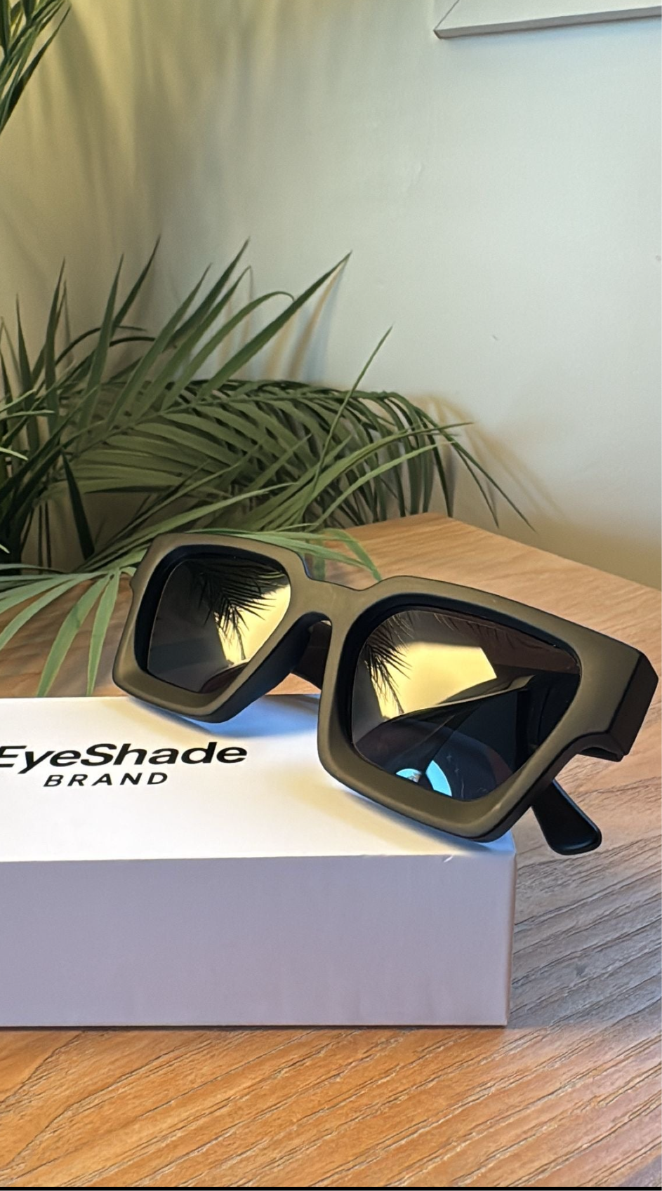 Matt Black Geometric Shade
